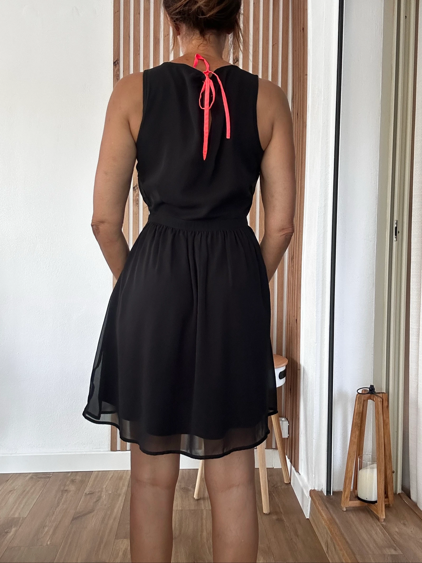Fluid black dress Only size 38 – Like new – photo 4